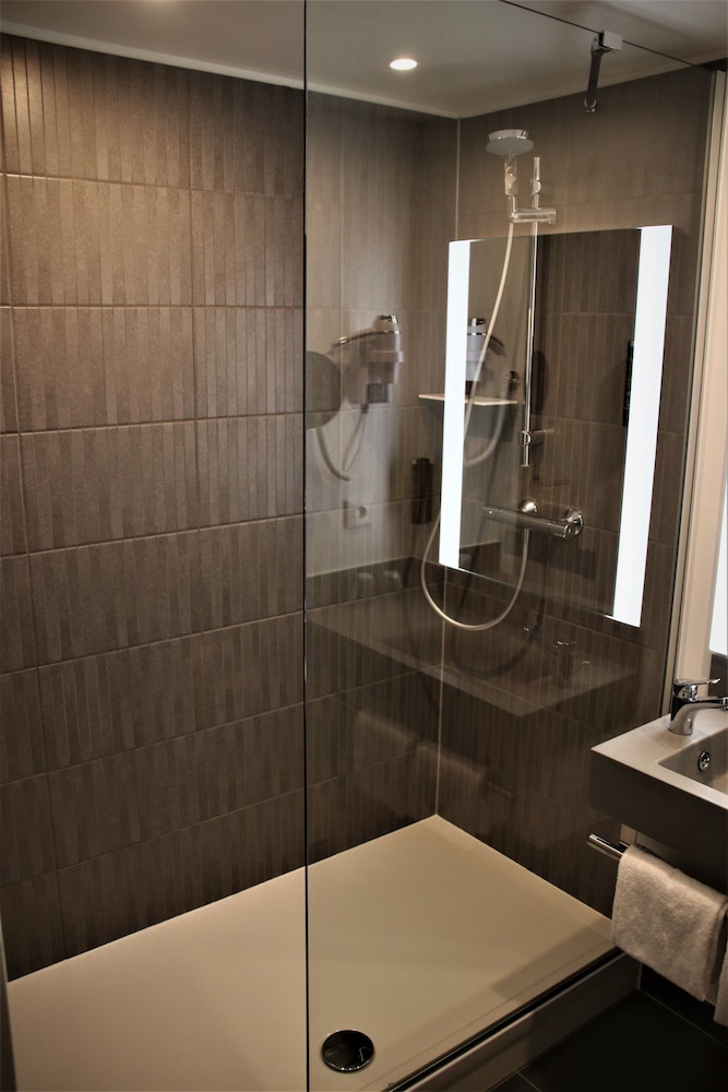 Premium Room, 1 Double Bed - Photo 7