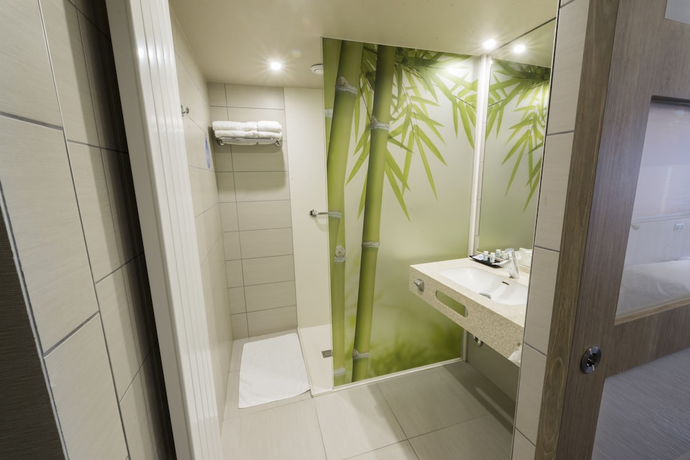 Superior Double Room Single Use photo 3