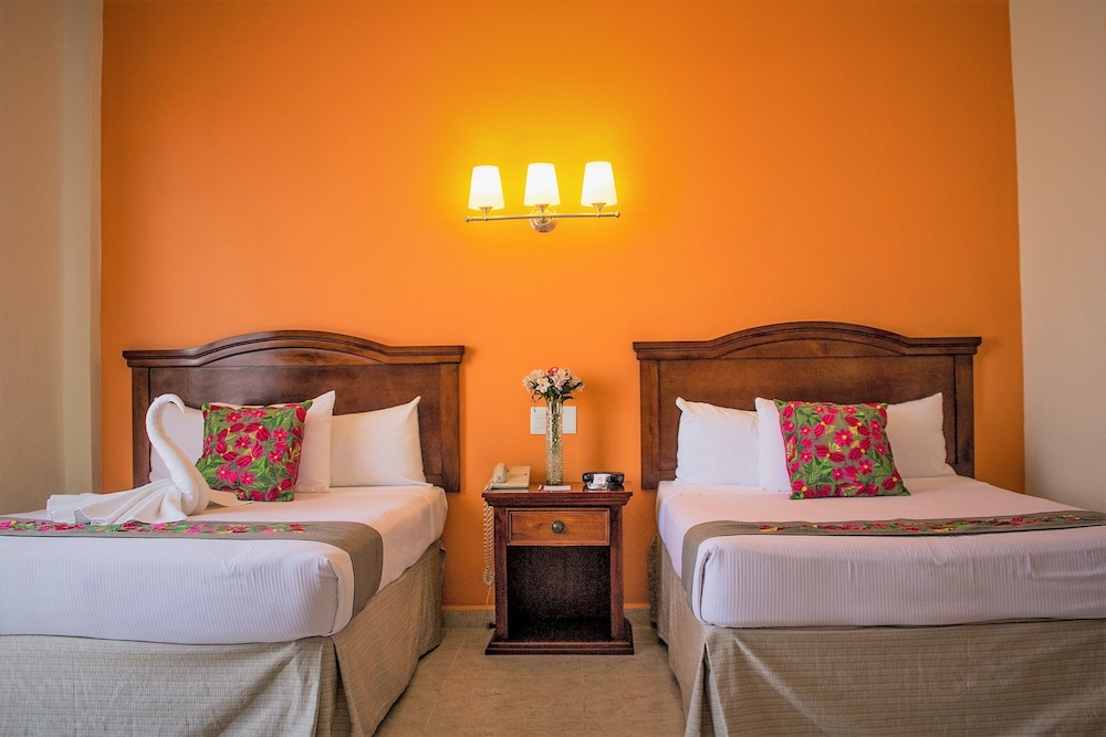 Standard Double Room, 2 Double Beds - Photo 4