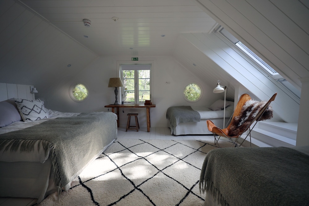 Family Room - Photo 14