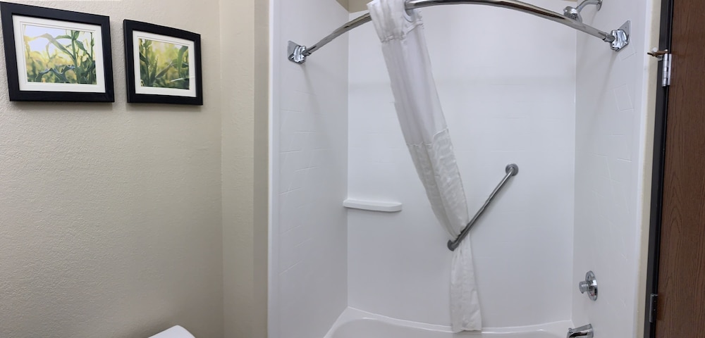 Suite, Multiple Beds, Non Smoking - Photo 8
