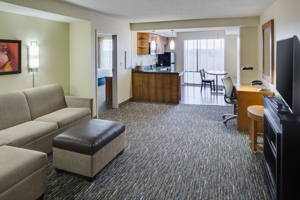 Suite, 1 Bedroom - Photo 7