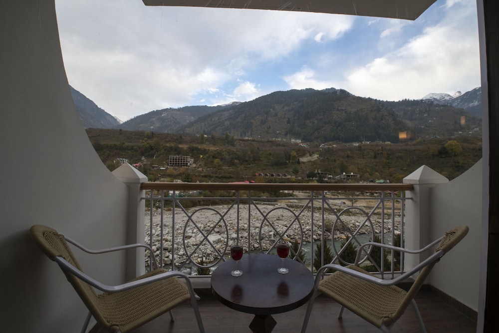 River View Room - Photo 6