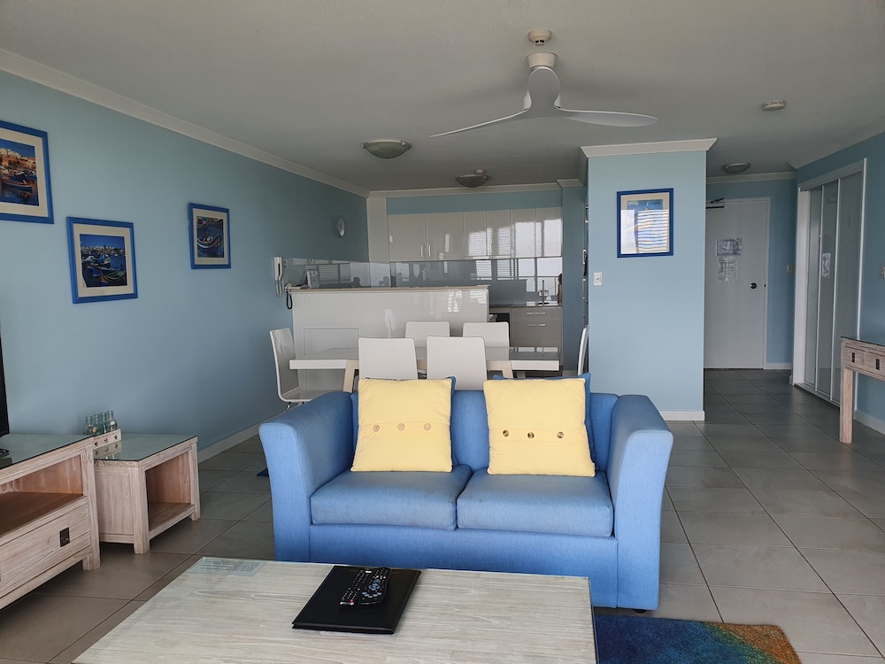 Deluxe Apartment, 2 Bedrooms, Non Smoking, Kitchen (Absolute Beachfront 3N) photo 3