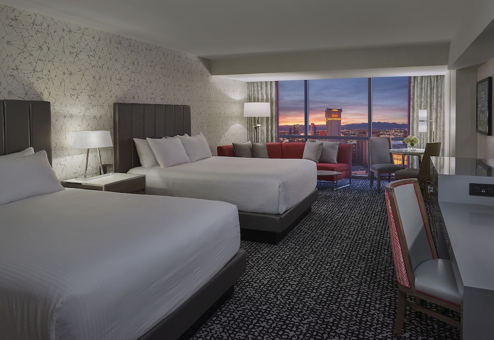 Flamingo Executive Room, 2 Queens, Habitat Tower - Photo 1
