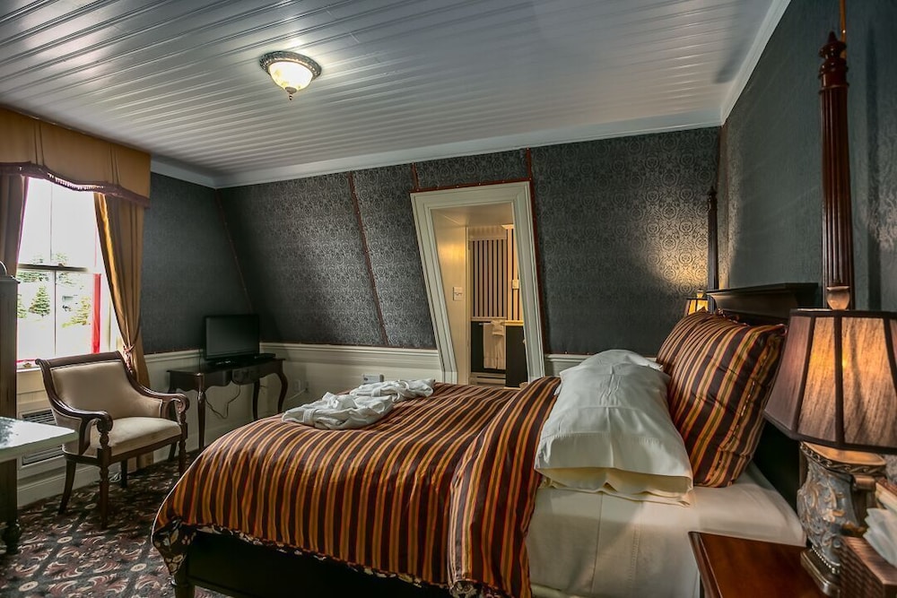 Thomas Room photo 1