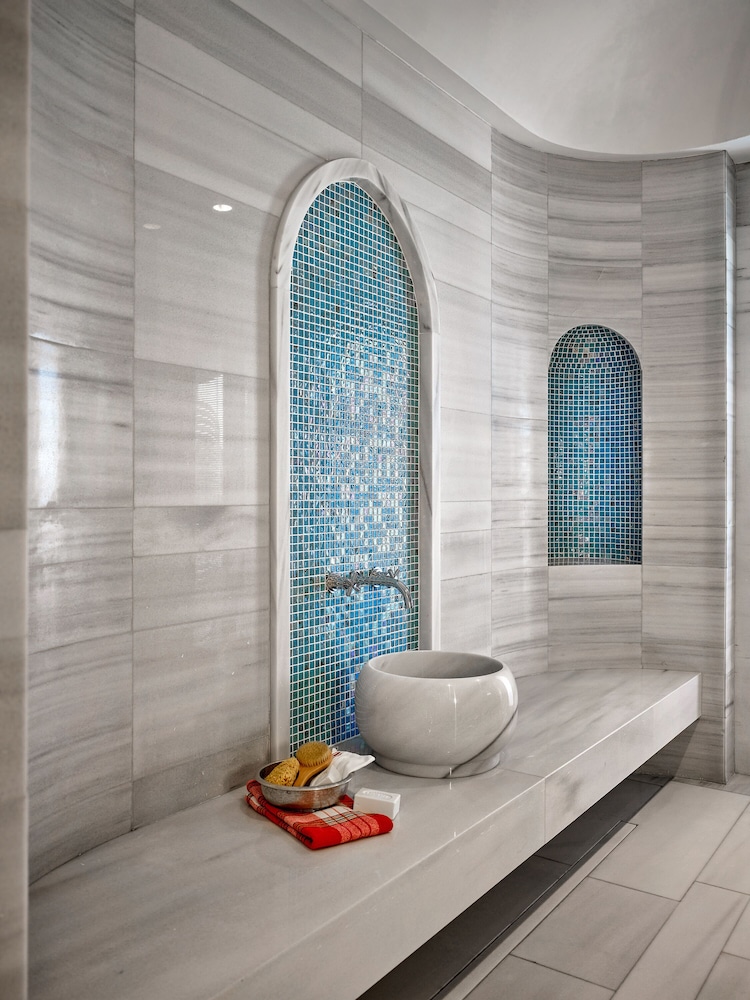 Penthouse Suite with Turkish Bath & Jacuzzi