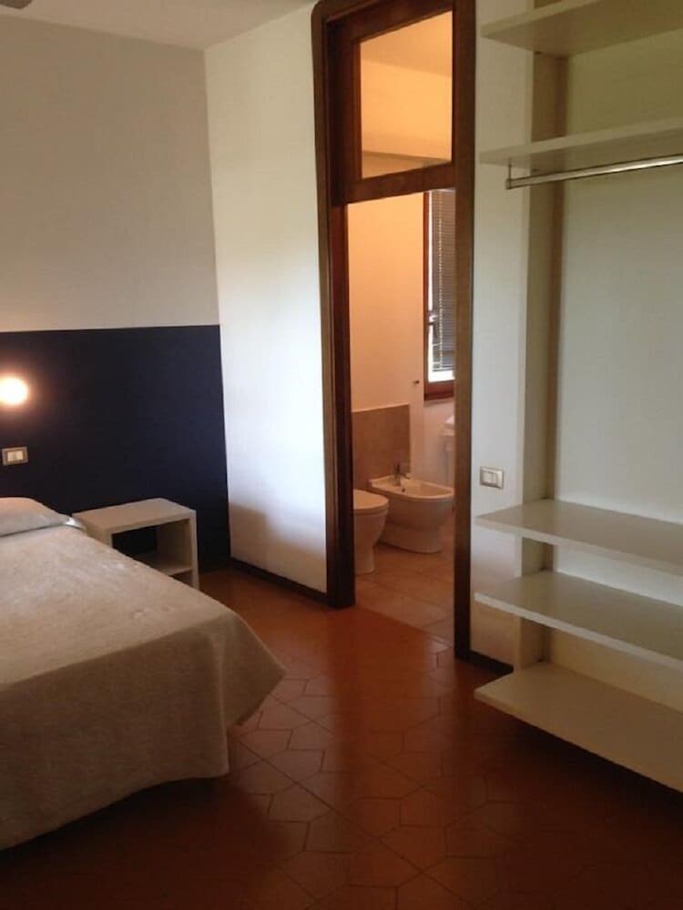 Triple Room, Pool View photo 3