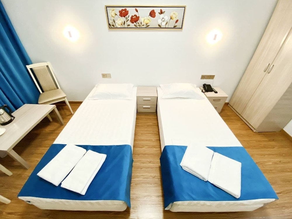 Standard Twin Room photo 3