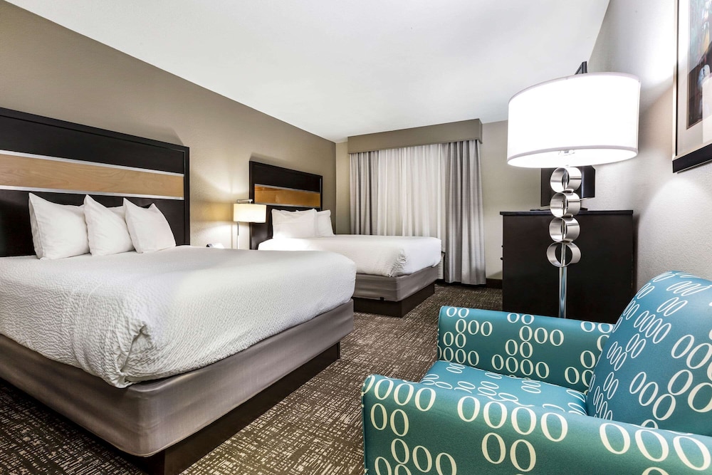 Executive Room, Multiple Beds