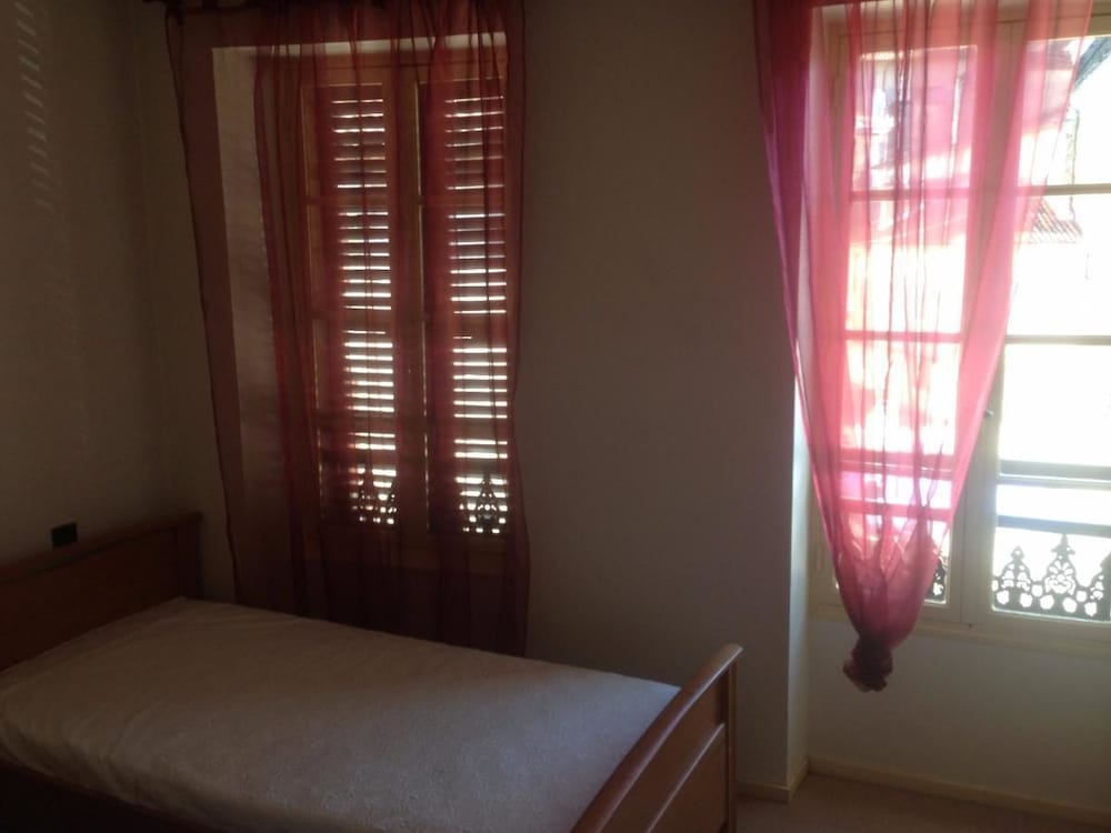 Basic Double or Twin Room, 2 Twin Beds photo 1