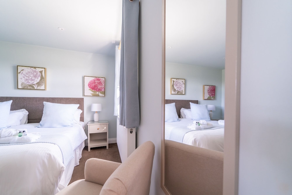 Deluxe Double Room, Ensuite photo 3