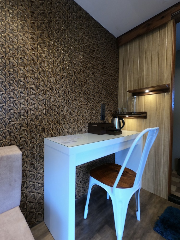 Upper Deck - Photo 8