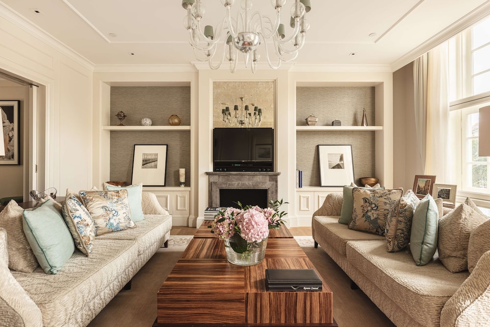 Luxury Suite, 1 King Bed (Brentano)