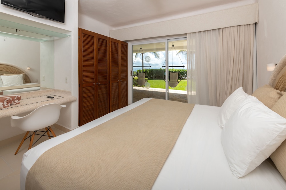 Suite, 3 Bedrooms, Ocean View - Photo 6
