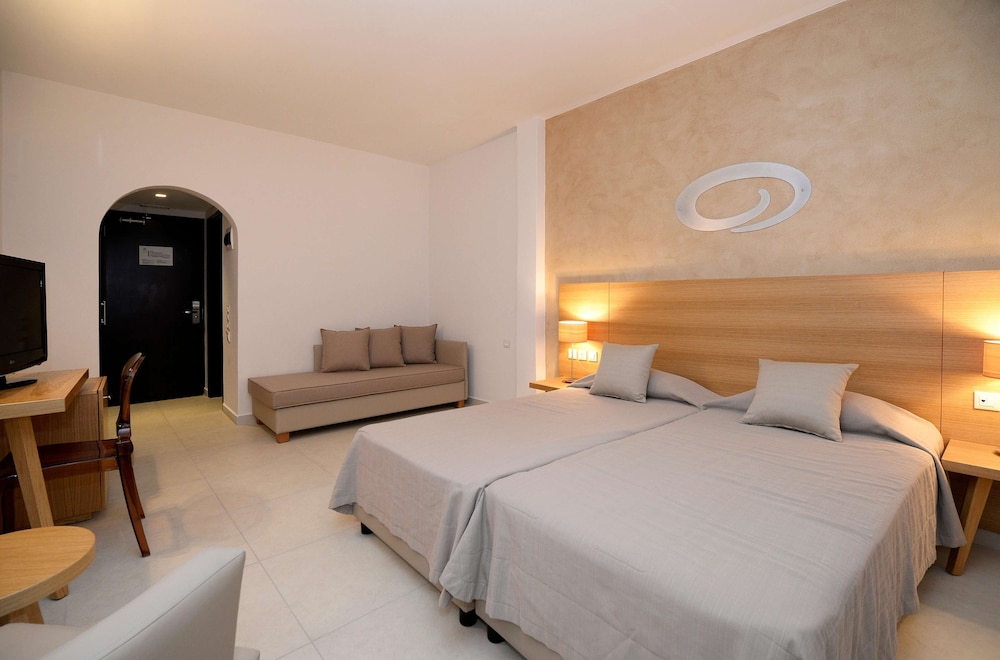 Standard Room, Partial Sea View photo 2