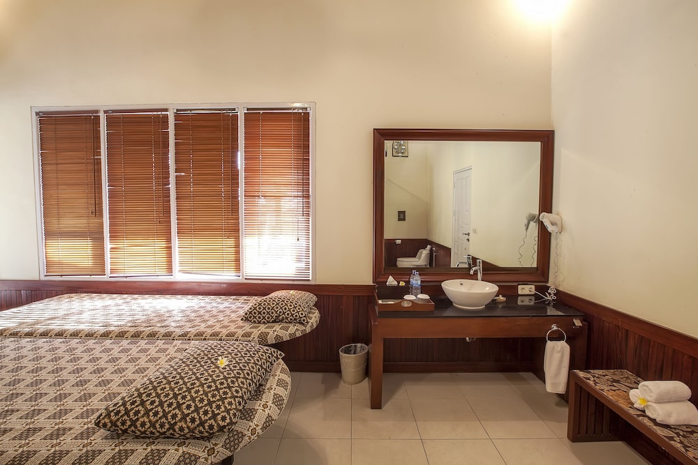 Private One Bedroom Villa With Private Pool and Garden photo 3