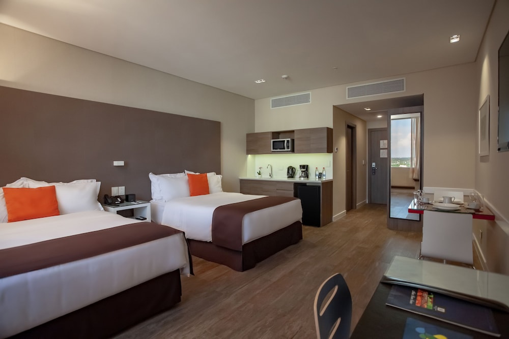 Superior Twin Room, City View photo 3