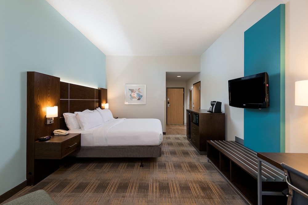 Standard Room, 1 King Bed, Accessible (Communication, Accessible Tub) - Photo 1