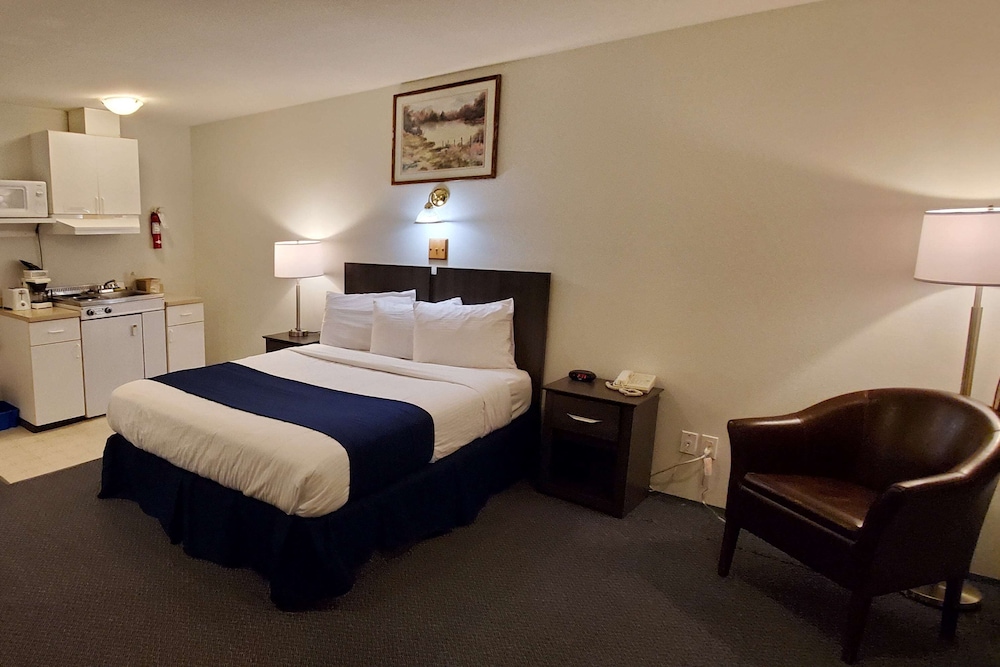 Room, 1 Queen Bed, Non Smoking (Efficiency)