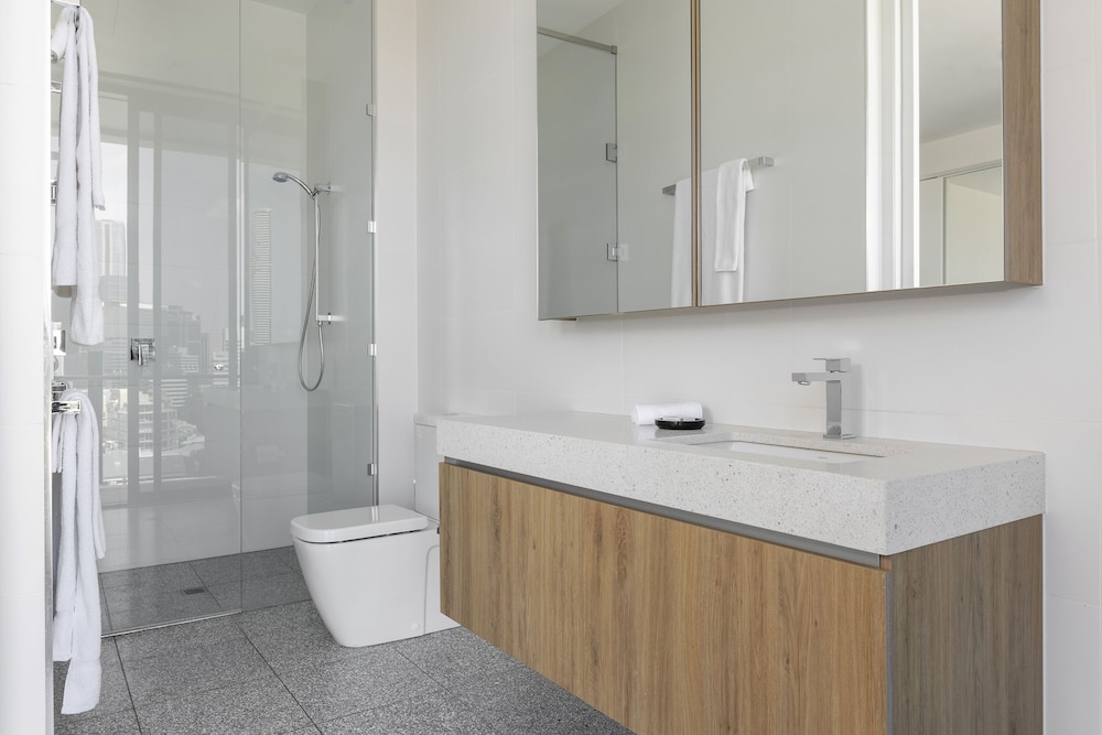 Deluxe Studio (Weekly Housekeeping) thumbnail 6