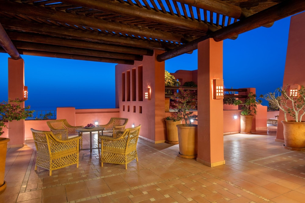 Suite, 2 Bedrooms, Balcony (Ritz Carlton Suite)