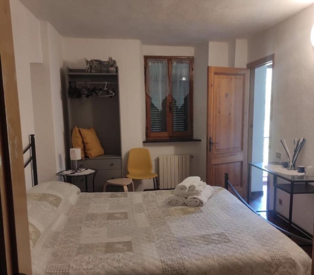 Economy Double Room photo 3