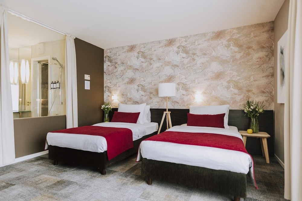 Premium Double/Twin Room - Photo 2
