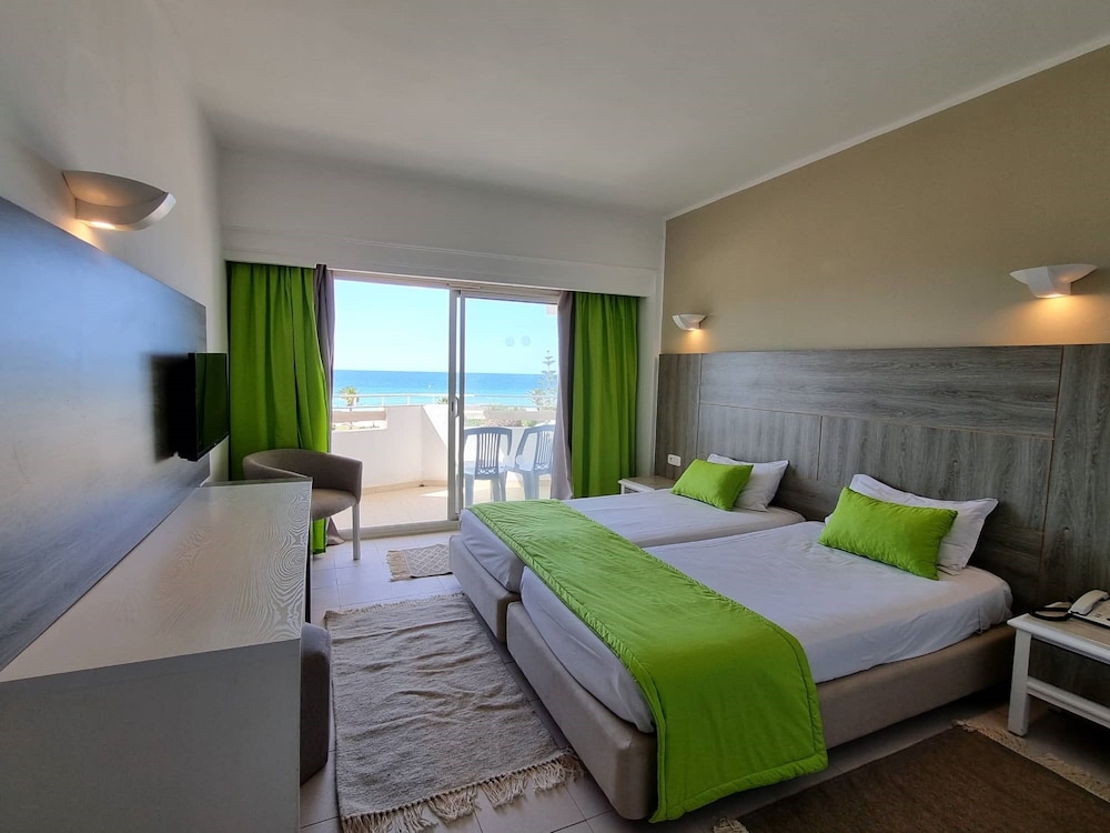 Double or Twin Room, Sea View photo 3