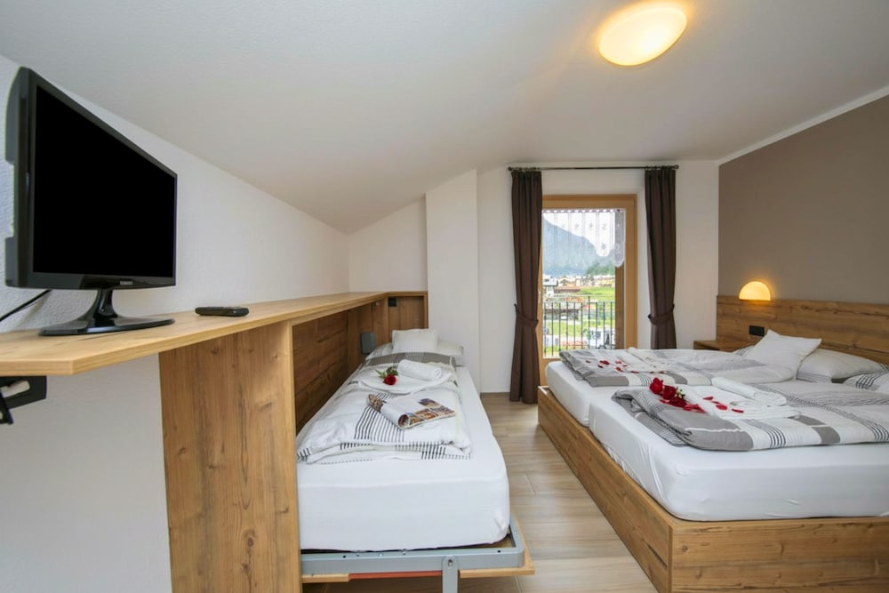 Family Apartment, Multiple Bedrooms (Senna)