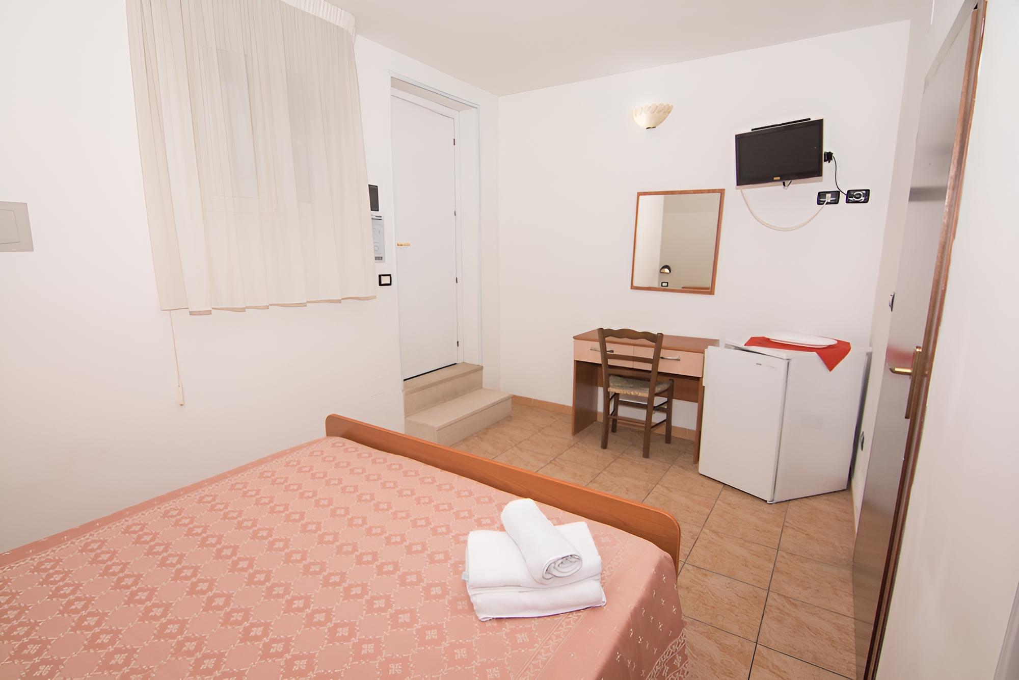 Standard Double Room, Ensuite