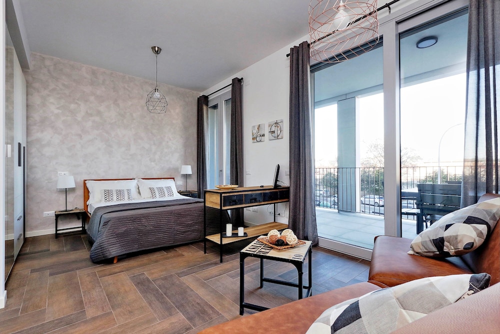 Studio, 1 Bedroom, Terrace, City View
