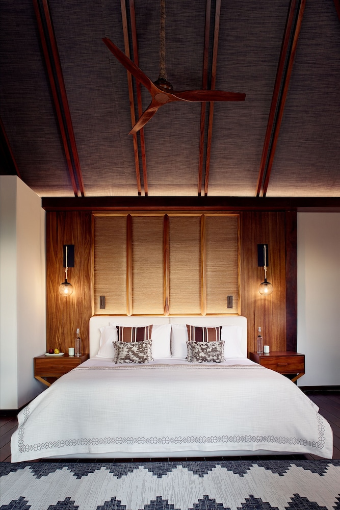 Bungalow, Beachfront (Master) photo 1