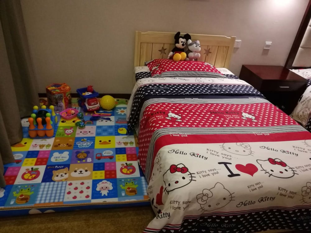 Deluxe Family Room photo 3
