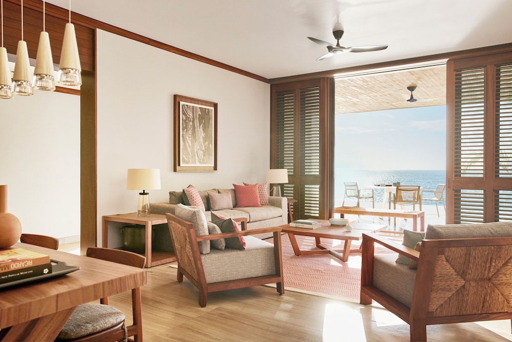 Beachfront Two-Bedroom Outer-Connected Suite With Infinity Pool - Photo 6