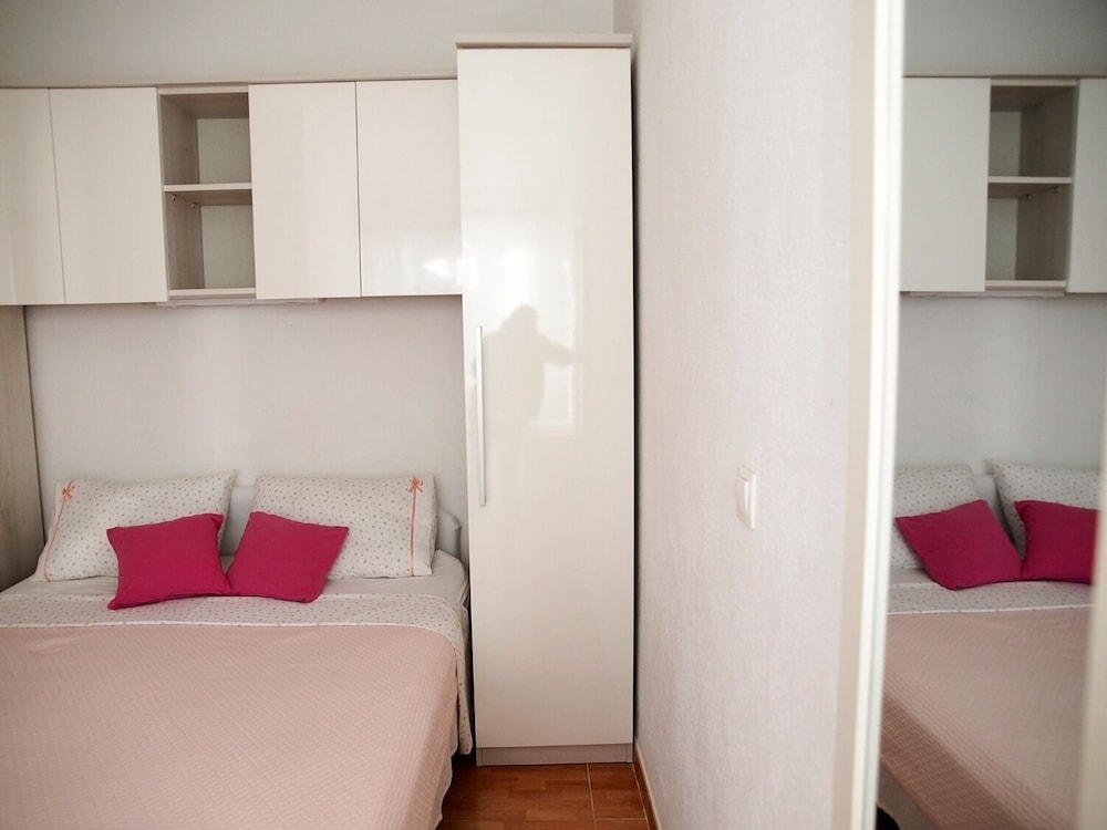 Apartment (Ivi - 100 m from pebble beach - A5(2+)