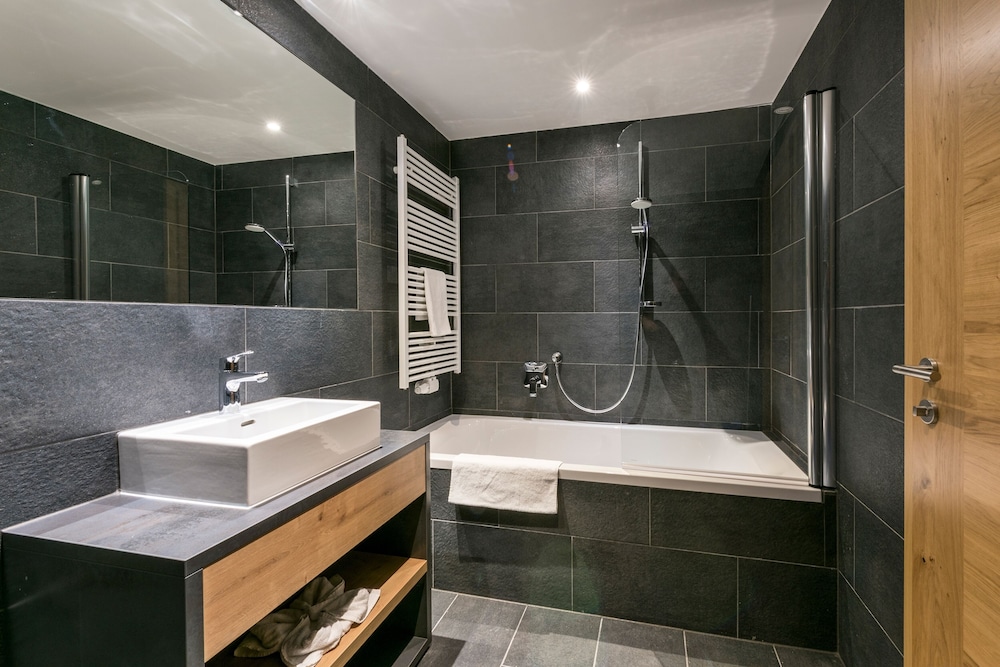 Premium Apartment, 1 Bedroom, Balcony (40m²) photo 2