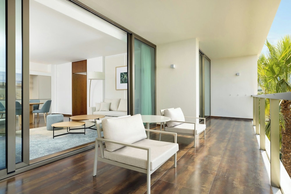 Suite, 1 Bedroom, Pool View (Balcony) - Photo 5