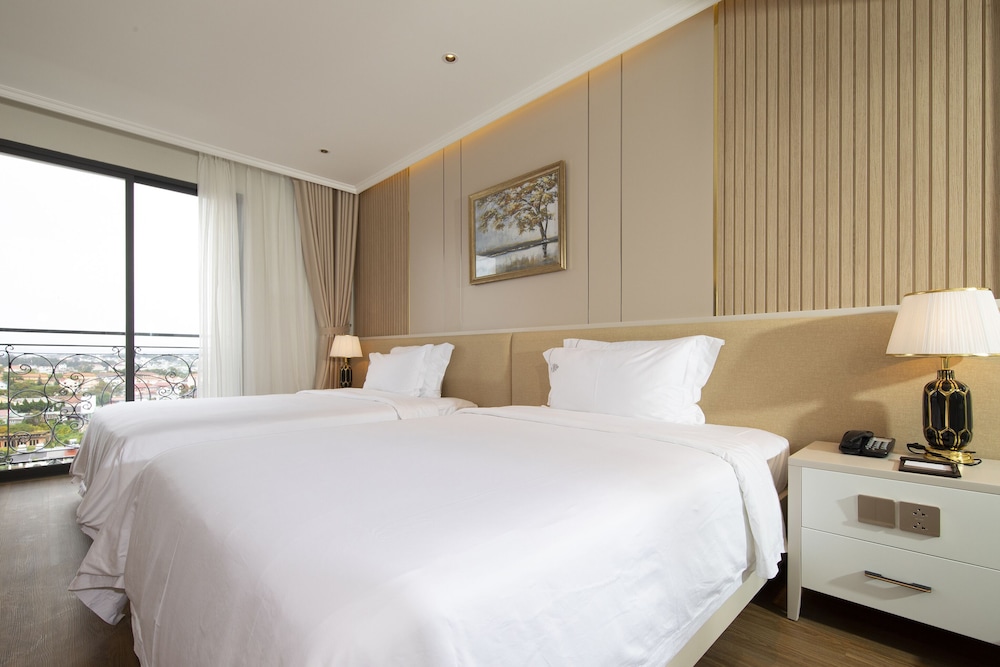 Deluxe Twin Room, Hill View - Photo 13