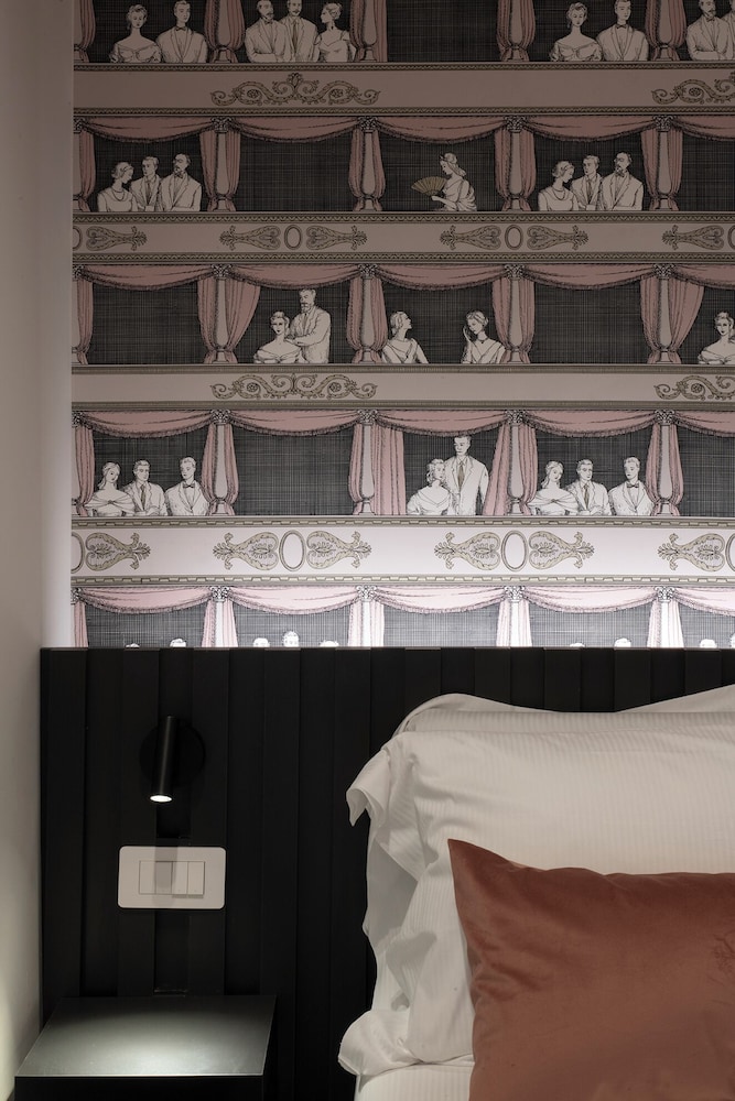 Design Double Room, Courtyard Area photo 3