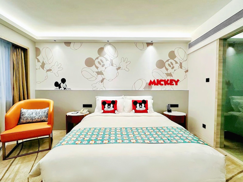 Artistic Family King Room - Photo 2