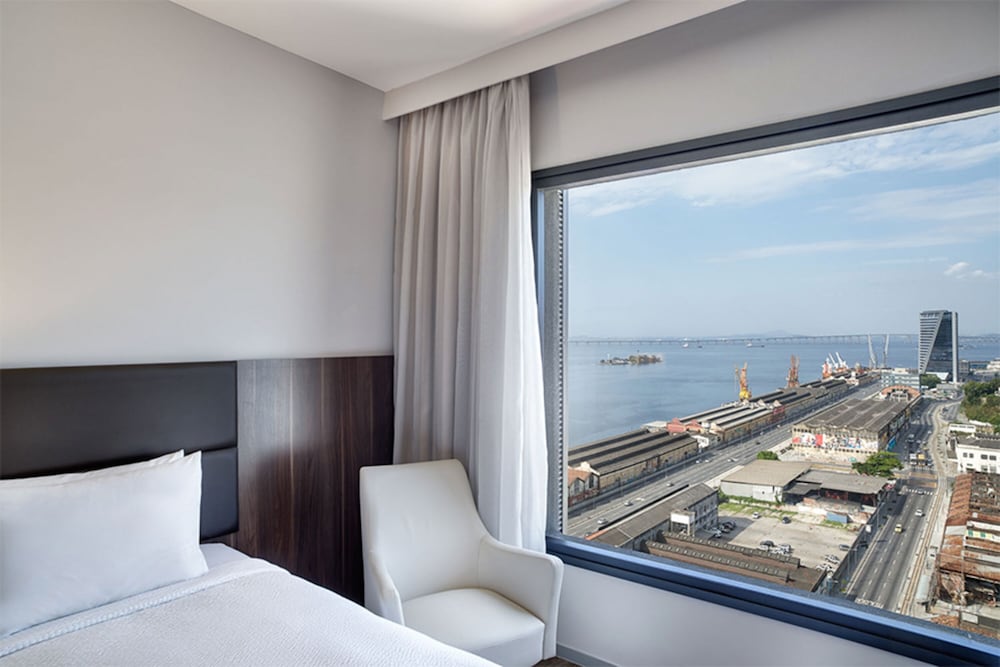 Deluxe Double Room, 1 King Bed photo 3
