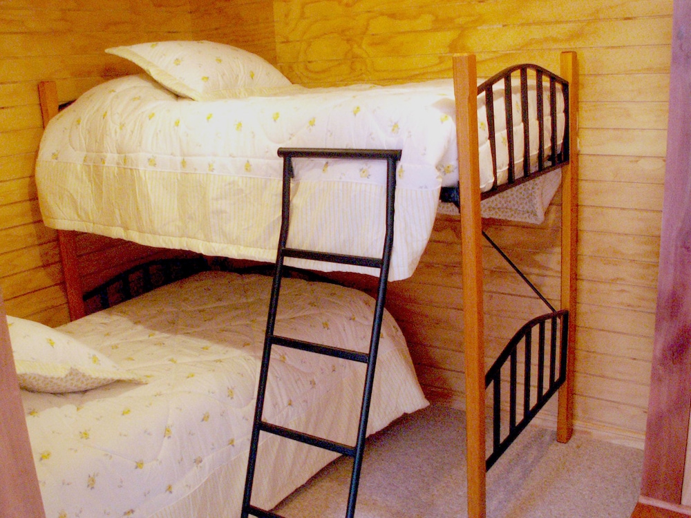 Family Room, Multiple Beds