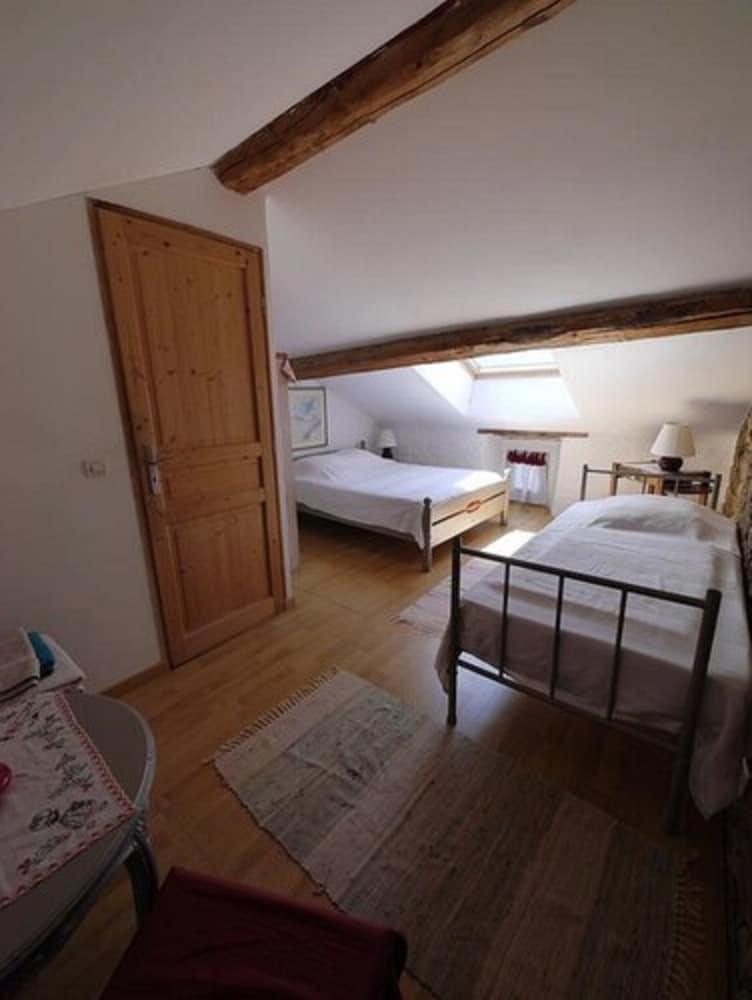 Triple Room (Private External Bathroom) photo 3