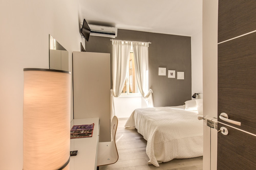 Basic Room (via Gallia 96) photo 1