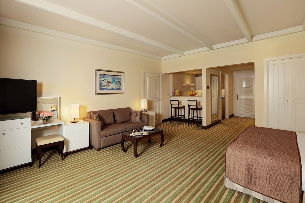 Standard Room, 1 Queen Bed