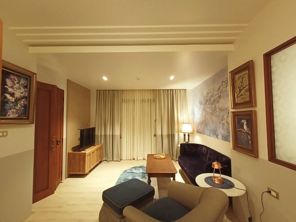 Family Suite - Photo 8