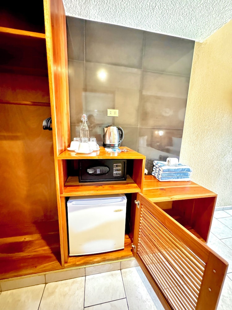 Superior Triple Room, Multiple Beds, Non Smoking, Pool View - Photo 4