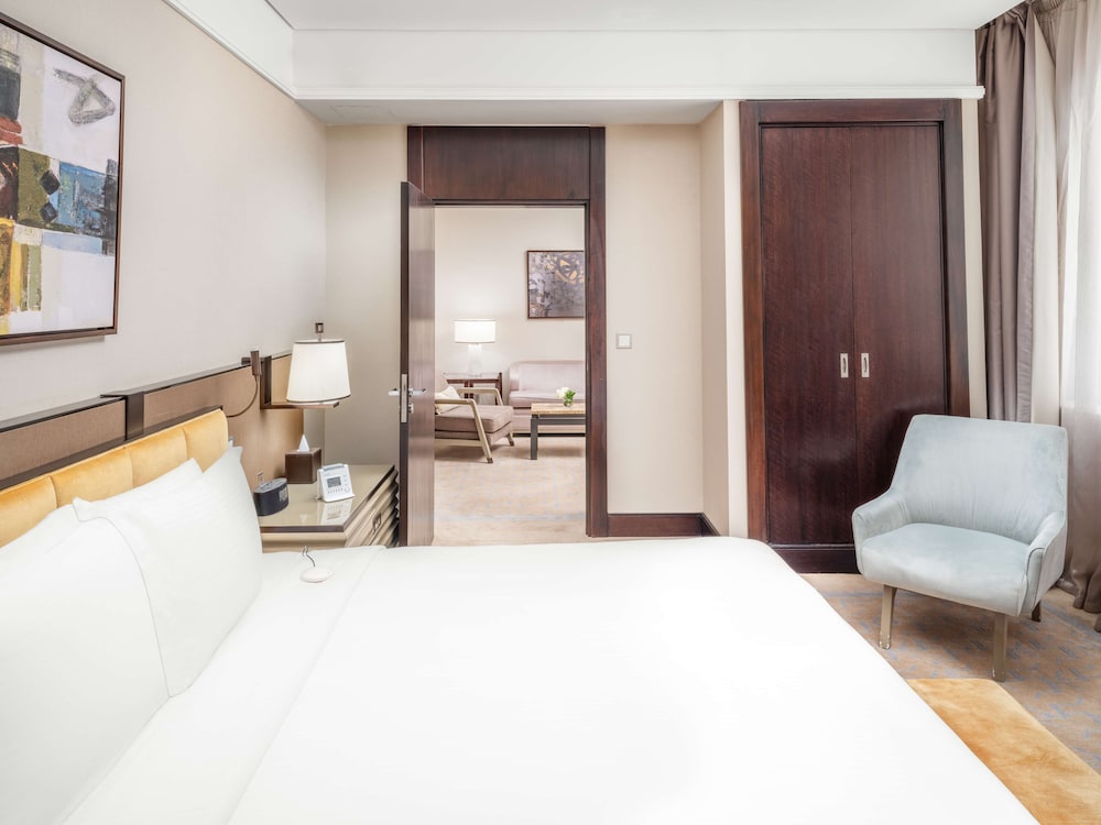 Suite, 1 Bedroom, Accessible - Photo 5