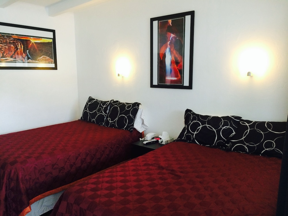 Standard Room, 2 Double Beds photo 1
